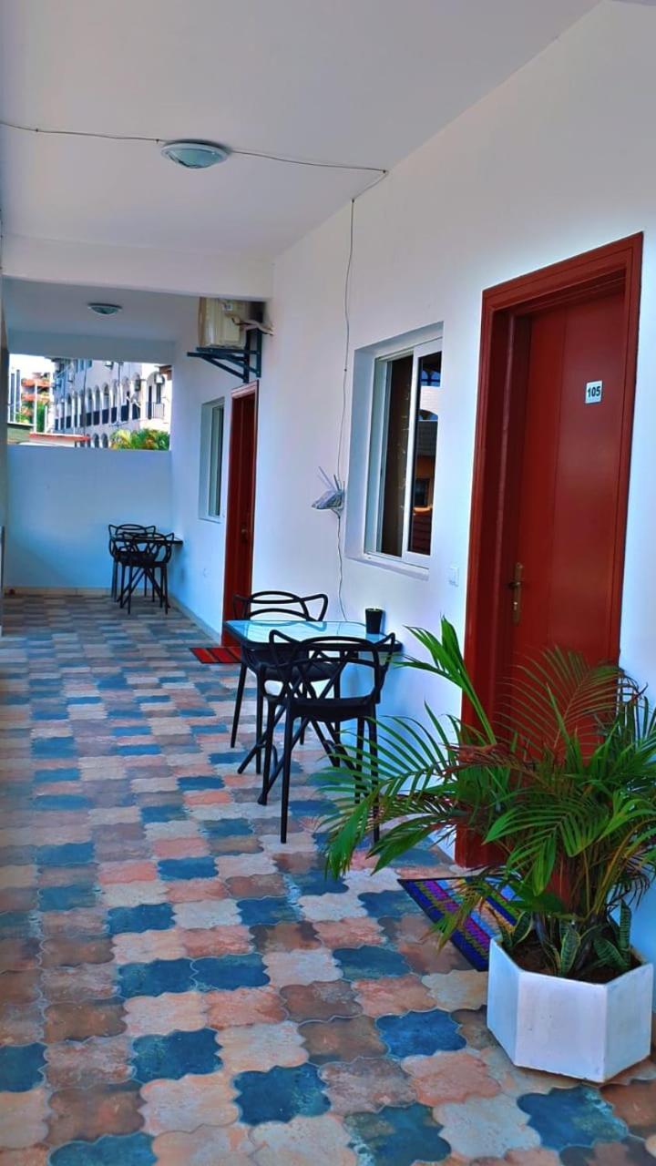 Namaste Hotel & Restaurant Libreville Exterior photo