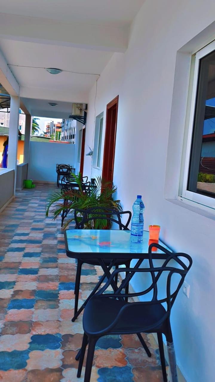 Namaste Hotel & Restaurant Libreville Exterior photo